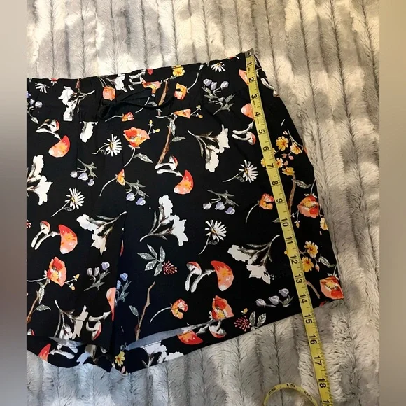 The North Face Women's Class V Shorts Size Large - Picture 5 of 13